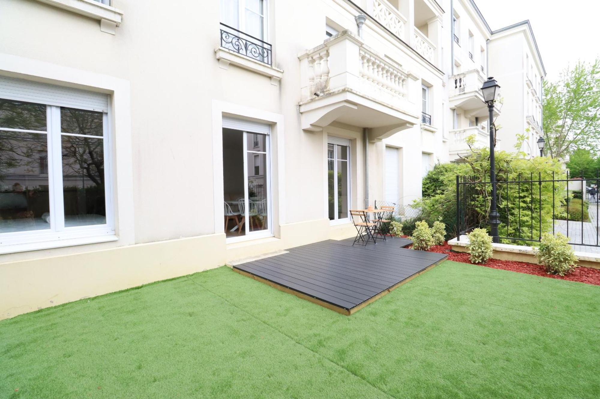La Boheme By Plaza Apartment Serris Ngoại thất bức ảnh